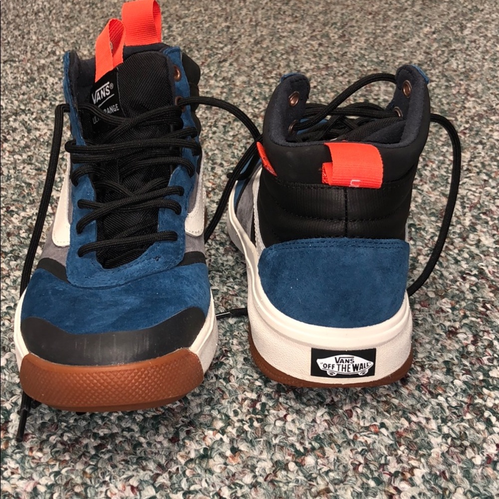 vans - Picture 3 of 4